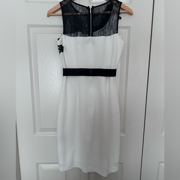 Size 4 White with black lace dress. In perfect condition. - Picture 5 of 10